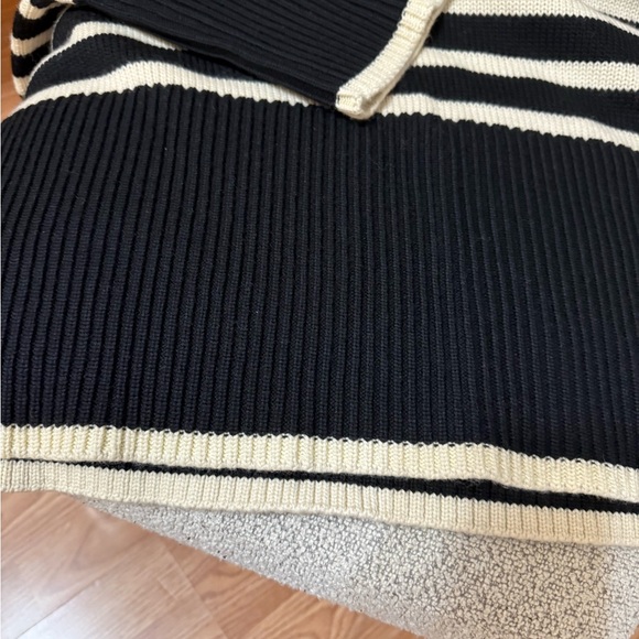 Toteme Signature Stripe Turtleneck Sweater - Picture 6 of 11